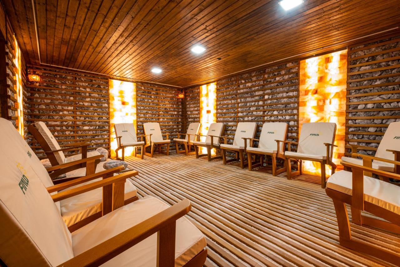 Fiald Hotel & Spa Бакэу Экстерьер фото