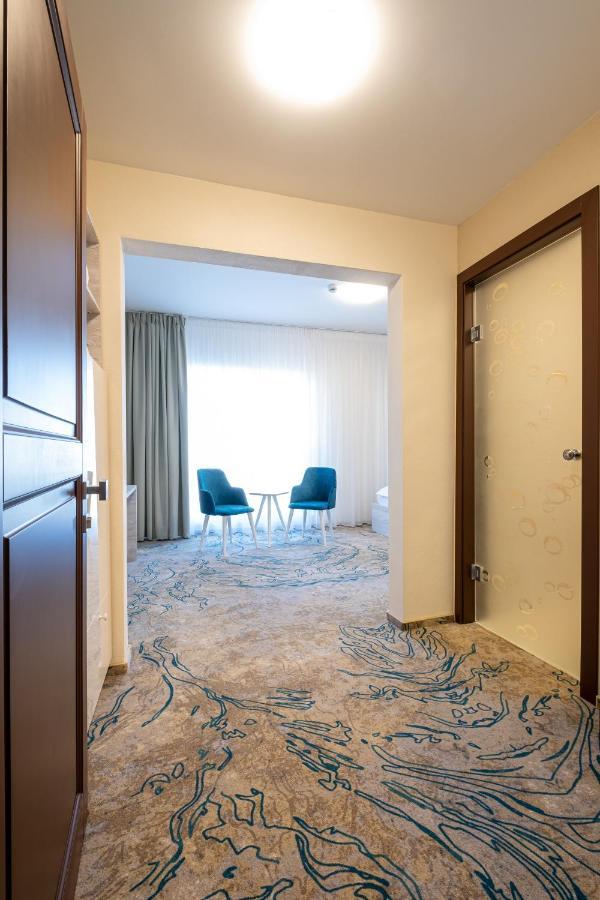 Fiald Hotel & Spa Бакэу Экстерьер фото