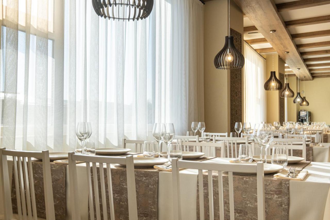 Fiald Hotel & Spa Бакэу Экстерьер фото